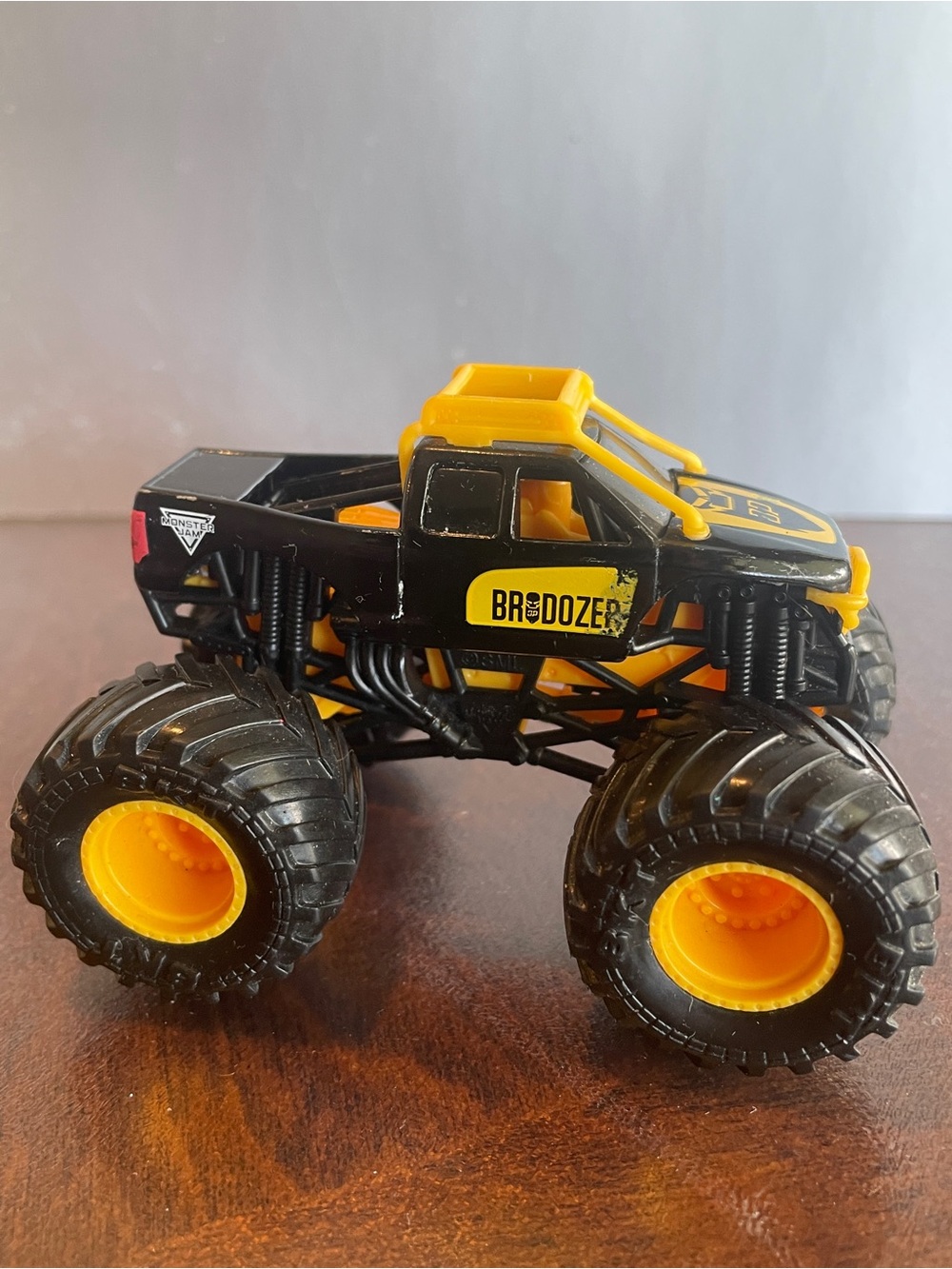 Monster Jam BRO DOZER 1:64 Scale Monster Truck Inverse Black Yellow Rare